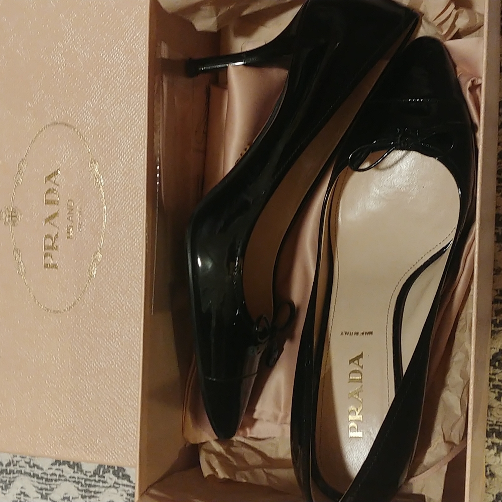 Prada leather pumps